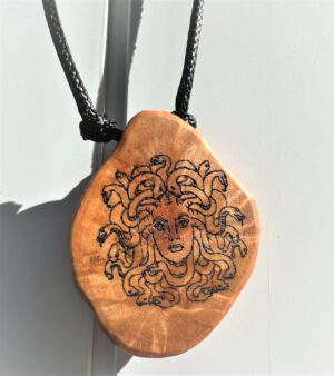 Medusa, Gorgone griechischen Mythologie Schutzamulett VEGAN Unikat
