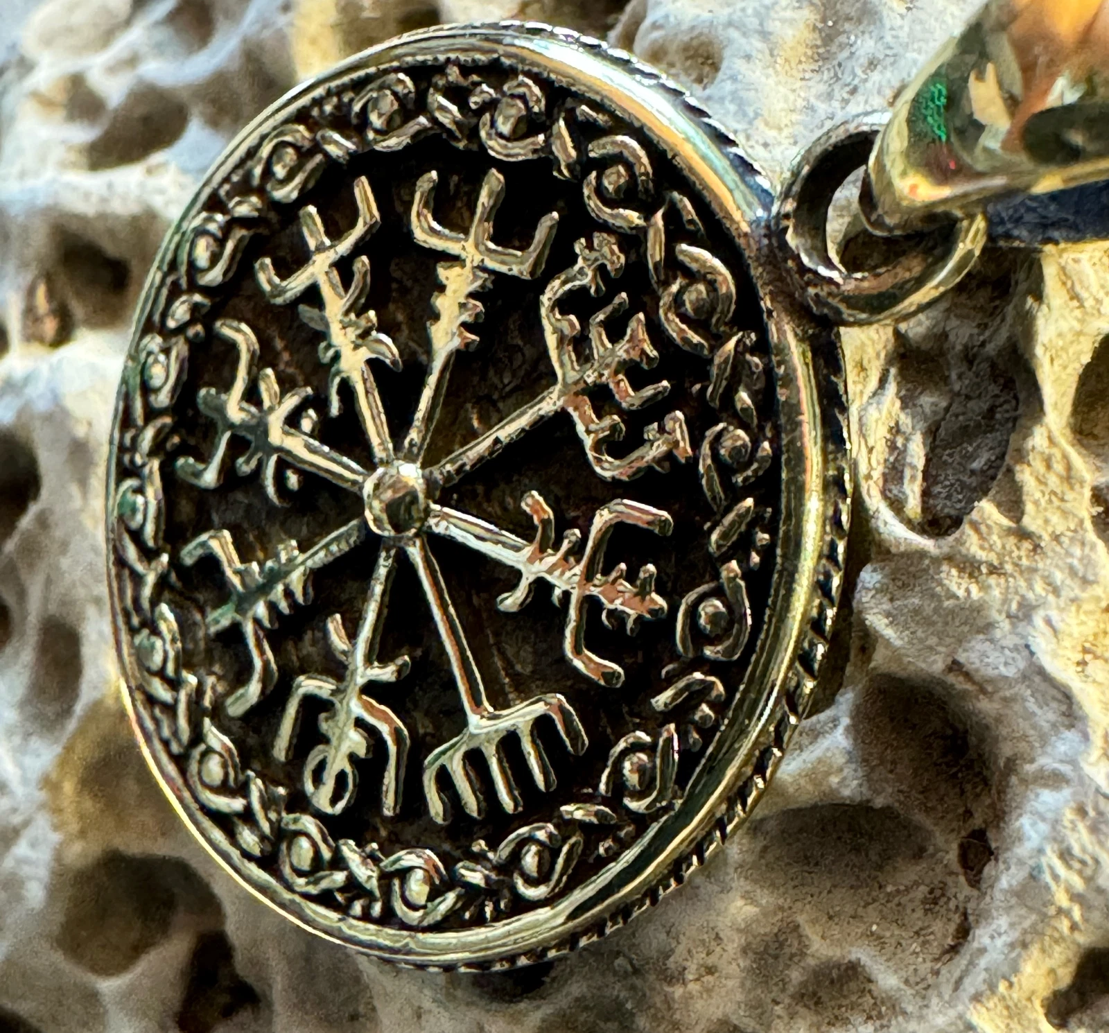 Wikinger Kompass Vegvisir - Schutzamulett und Wegweiser als Zopfmuster in Bronze – Bild 4